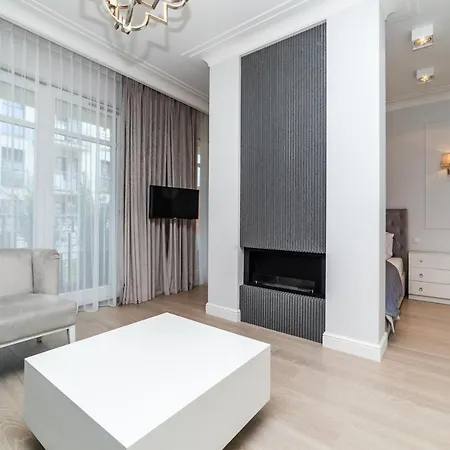 Lägenhet Cristal - Neptun Park By Oneapartments Gdańsk